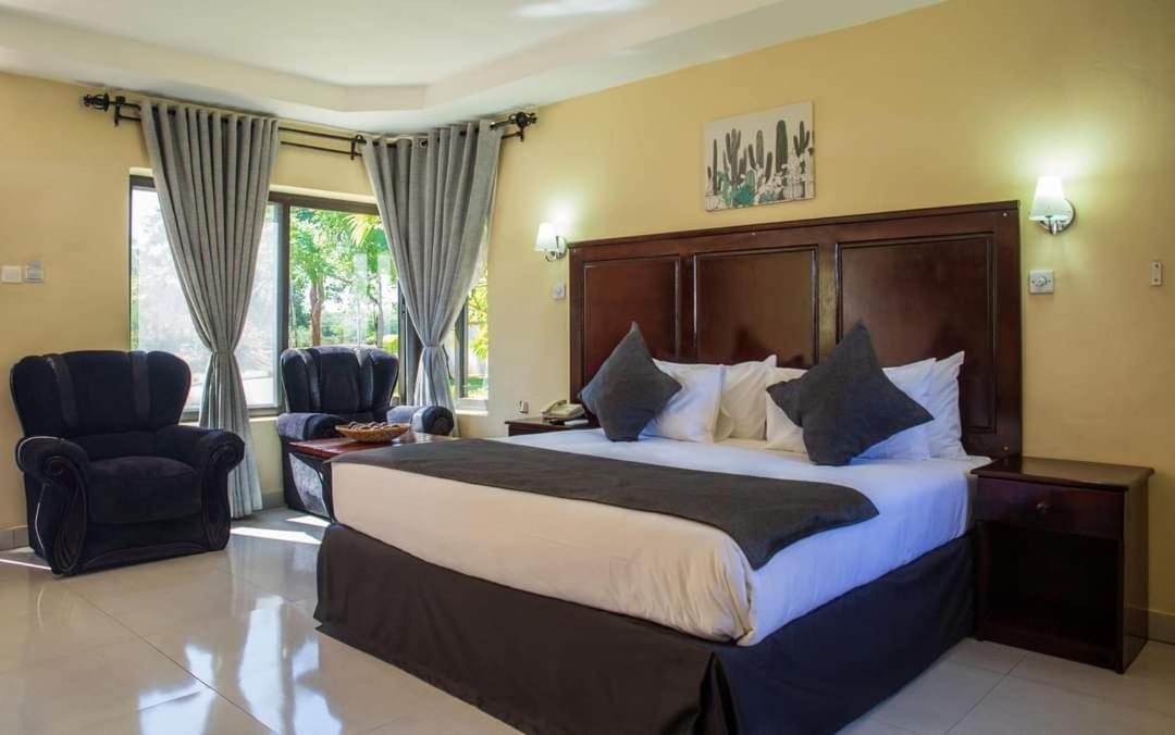 Zambezi Junction Lodge Livingstone Exterior foto