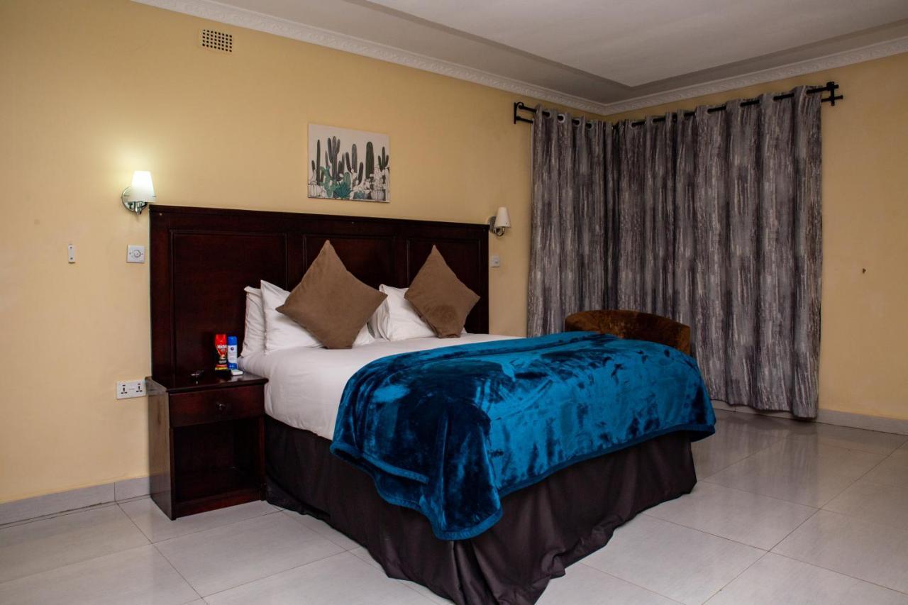 Zambezi Junction Lodge Livingstone Exterior foto